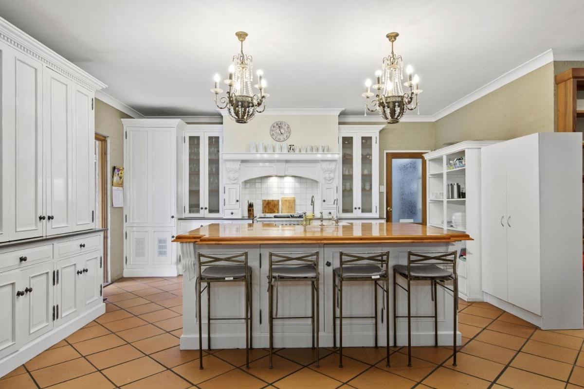 بوكولبن Thistle Hill Guesthouse - Walk To Many Wineries And Restaurants المظهر الخارجي الصورة